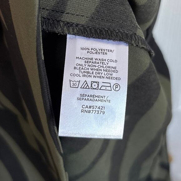 Ann Taylor NWT Tiger Print Green and Black A-Line Side Slit Skirt Size 00P - Picture 8 of 9